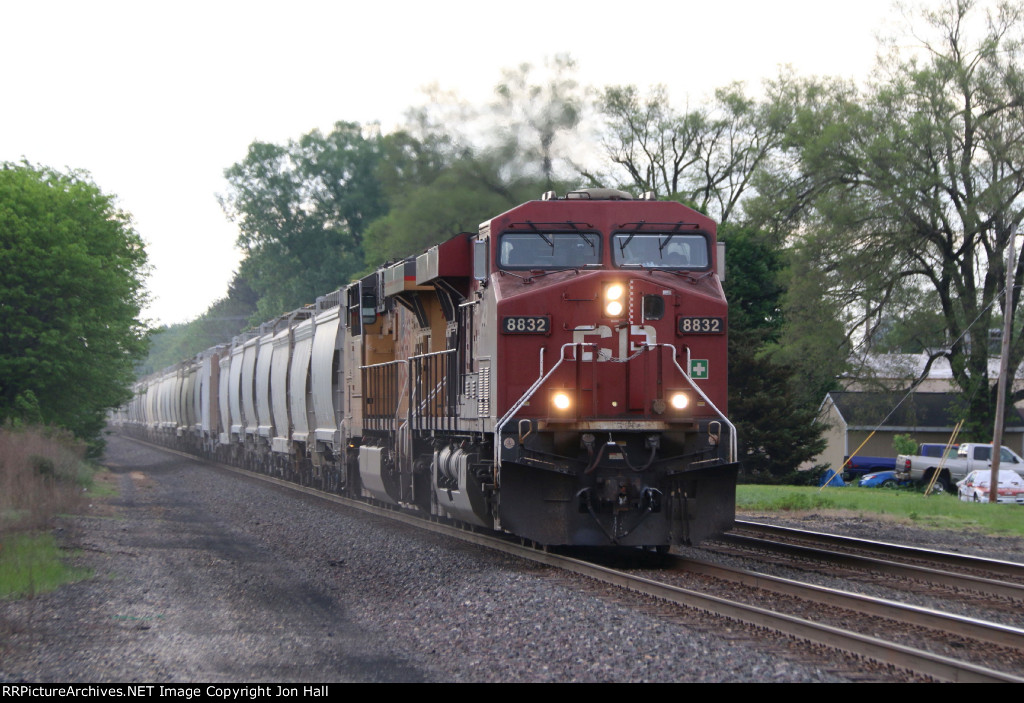 CP and UP GEVO's lead sand train 61X west